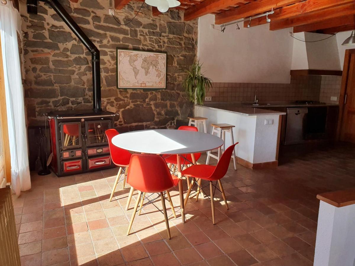 Auro Blanc- Allotjament Turistic Santa María de Corcó المظهر الخارجي الصورة